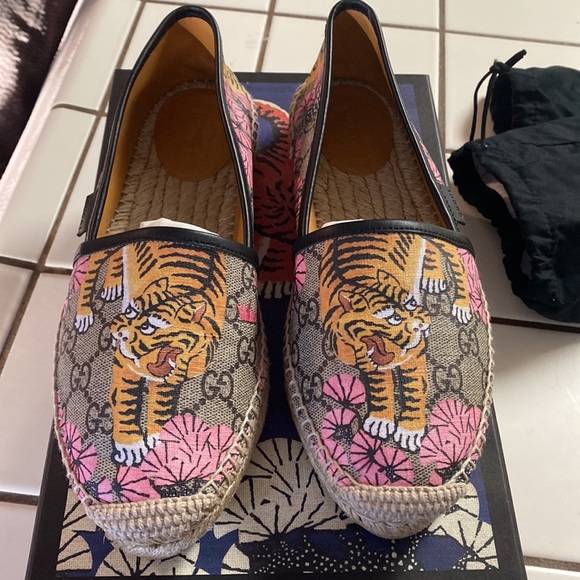Authentic Gucci Bengal print espadrille shoe - Picture 1 of 8